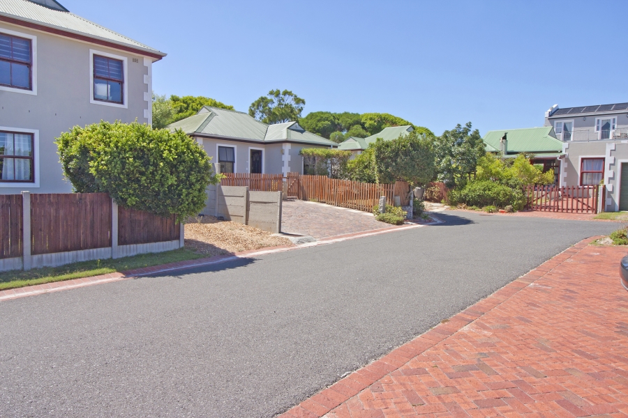 2 Bedroom Property for Sale in Milkwood Park Western Cape